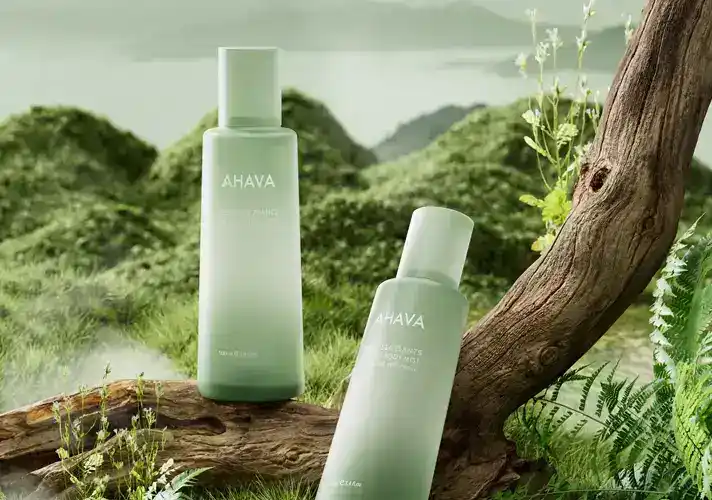 模漾网-Octane工程-化妆品户外绿野春日雾色场景