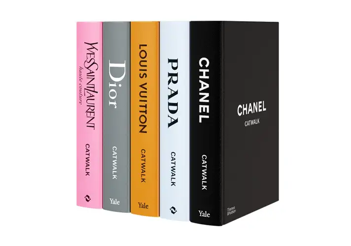 模漾网-1P-书籍-Catwalk Book Collection by Thames & Hudson